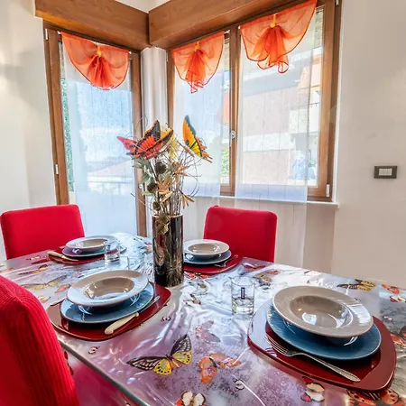 New Luxury 2bdr Terrace, Views, Ac Lägenhet Marina Di Carrara