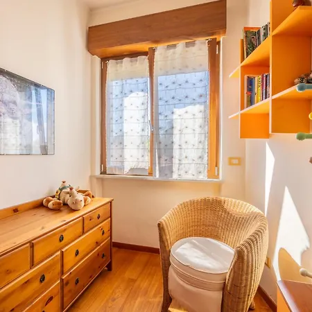 New Luxury 2bdr Terrace, Views, Ac Lägenhet Marina Di Carrara